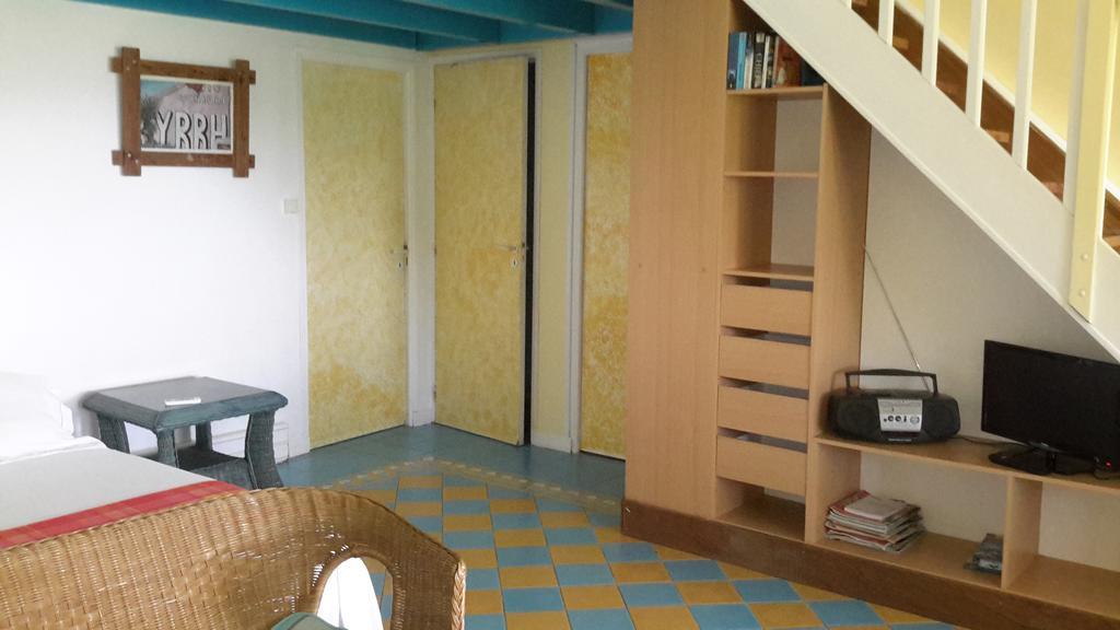 Вілла Habitation Pineau Десе Екстер'єр фото